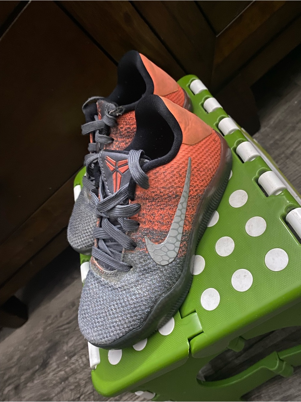 Nike Kobe 11 Elite "Easter" Low (GS) kids Size 12c Sneakers Gray Bright Mango
